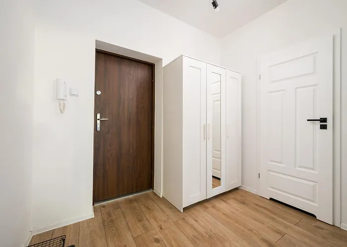 Grójecka Gateway By Bookinghost *